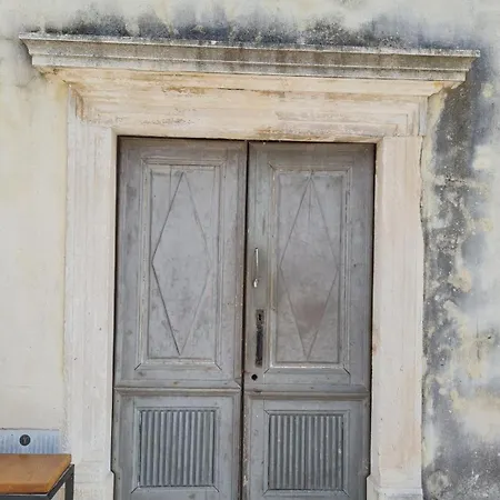Calico Apartment's ילסה