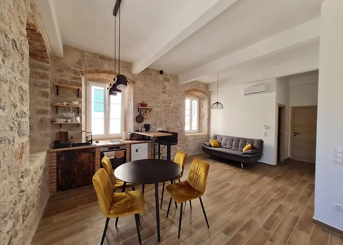 Calico Apartment's *